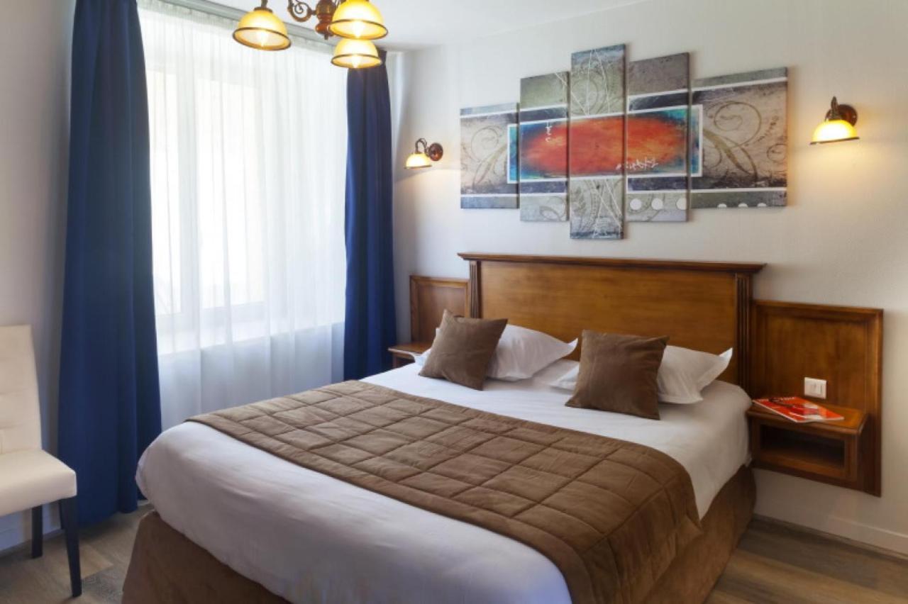 Logis Hotel & Restaurant Du Sauvage La Ferté-Gaucher Екстериор снимка