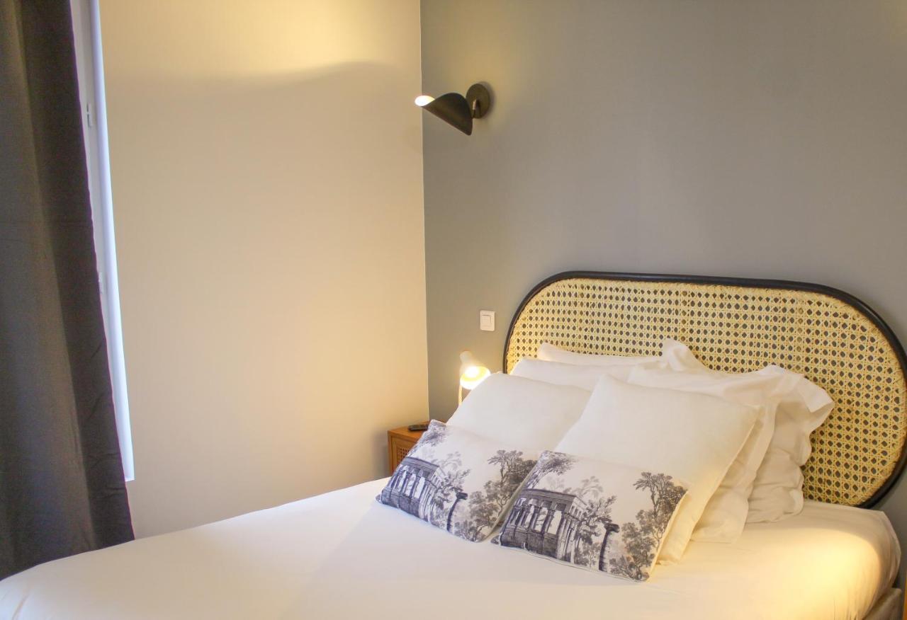 Logis Hotel & Restaurant Du Sauvage La Ferté-Gaucher Стая снимка