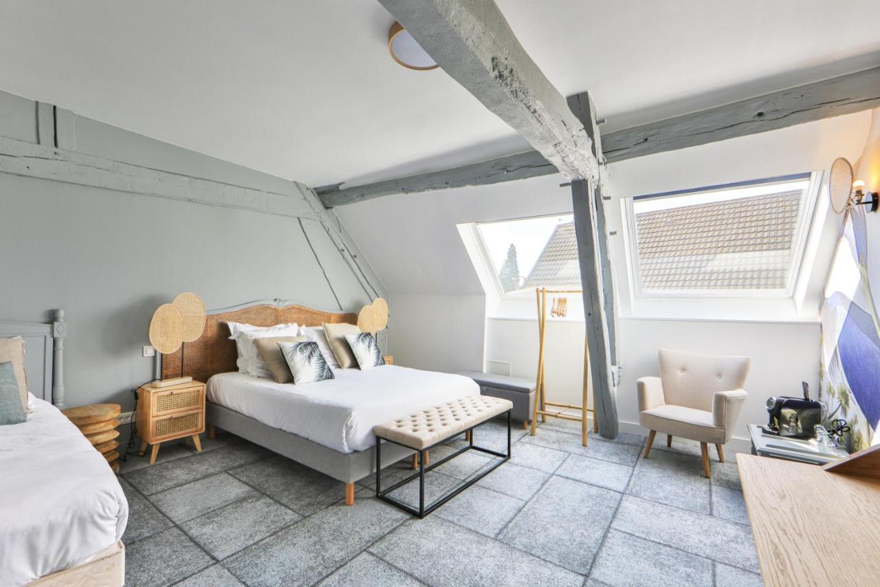 Logis Hotel & Restaurant Du Sauvage La Ferté-Gaucher Екстериор снимка