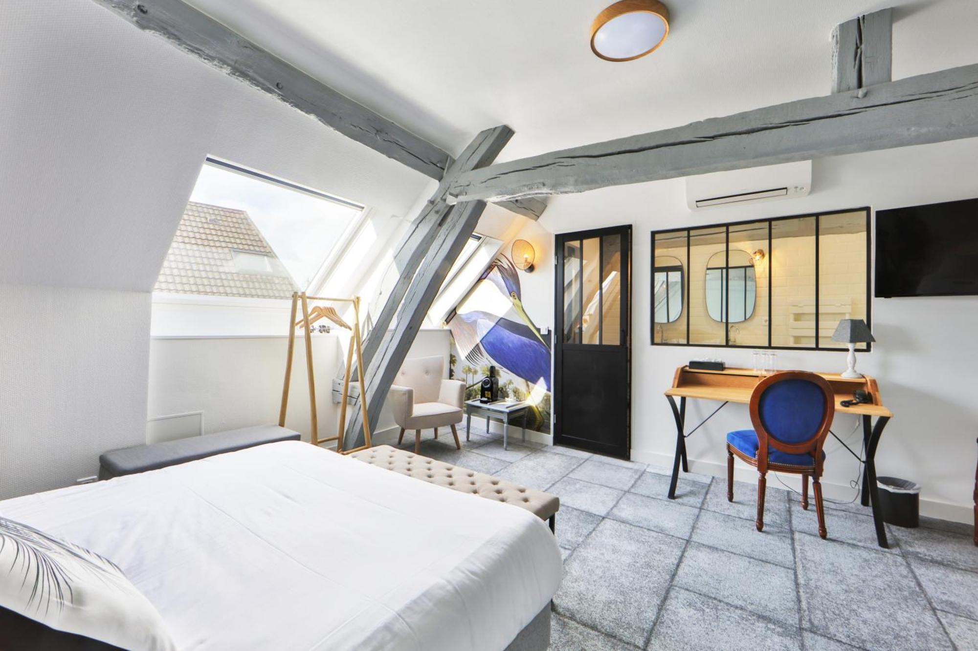 Logis Hotel & Restaurant Du Sauvage La Ferté-Gaucher Стая снимка