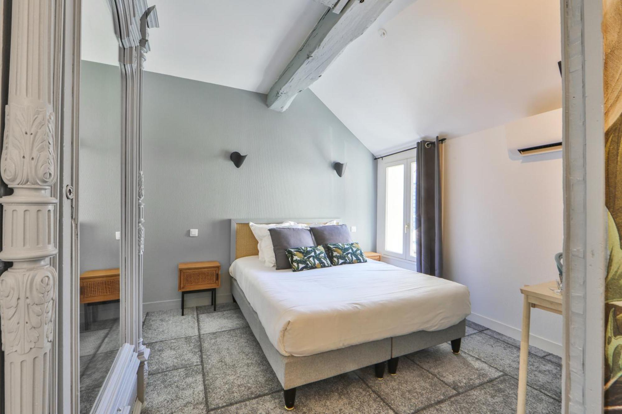 Logis Hotel & Restaurant Du Sauvage La Ferté-Gaucher Стая снимка