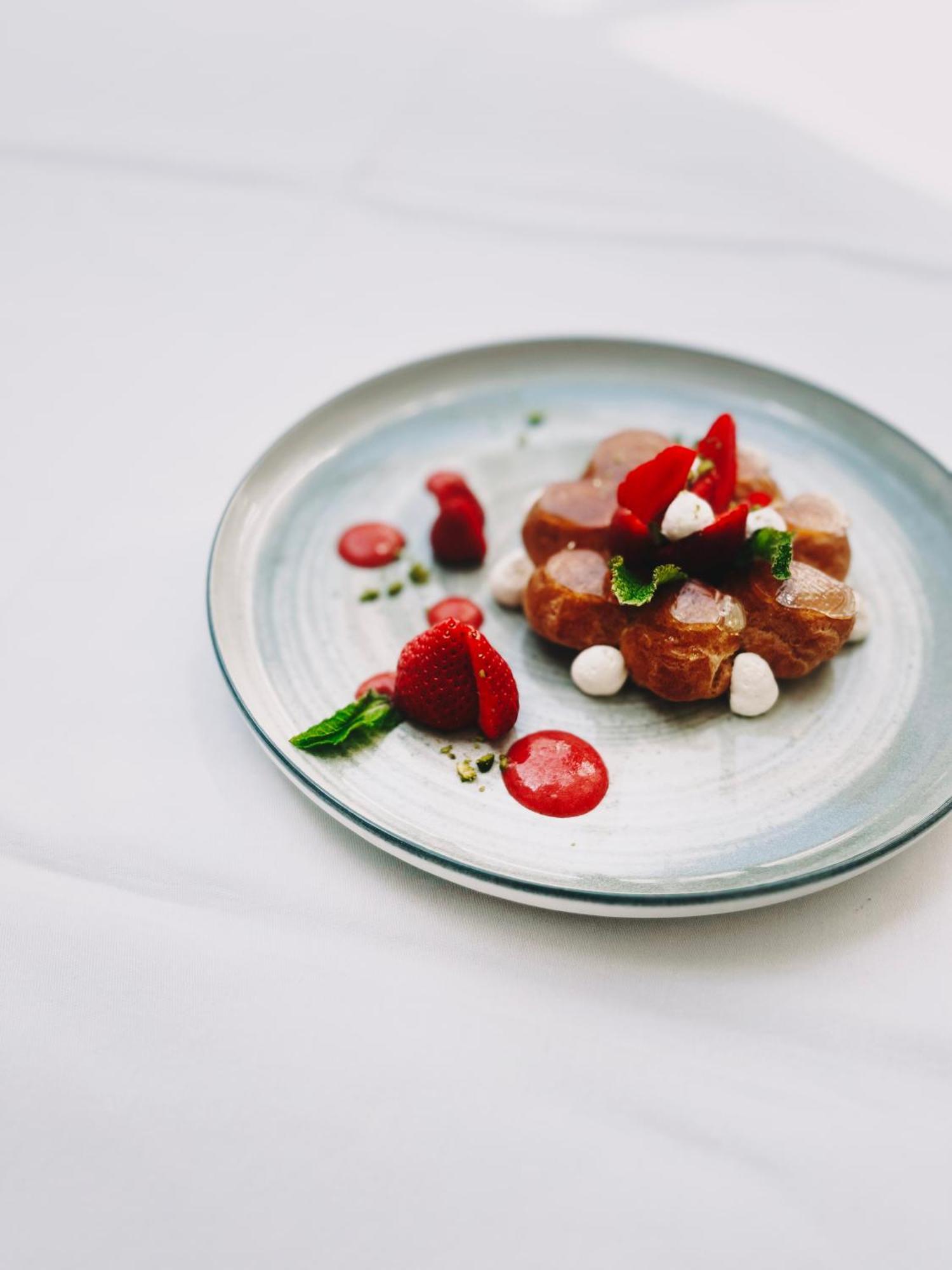 Logis Hotel & Restaurant Du Sauvage La Ferté-Gaucher Екстериор снимка